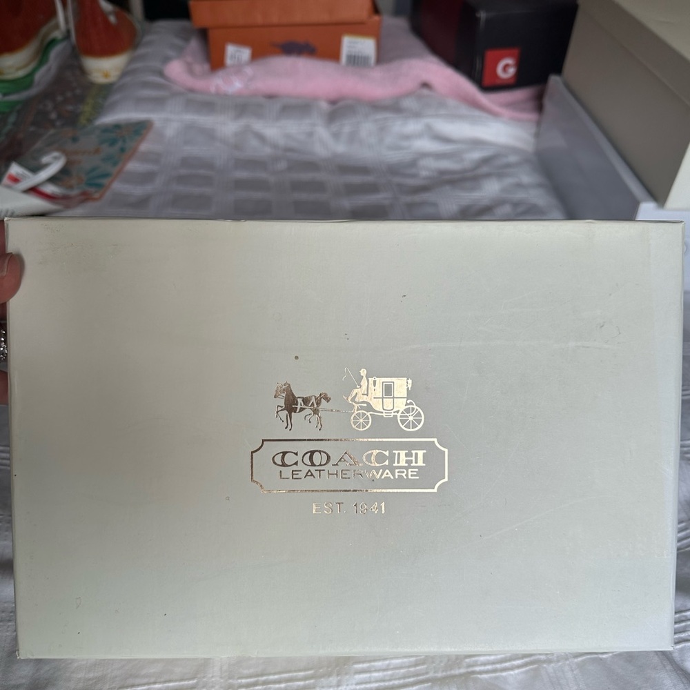 Coach Sneakers, Ivory/Gold, Size 7.5 - Picture 2 of 7